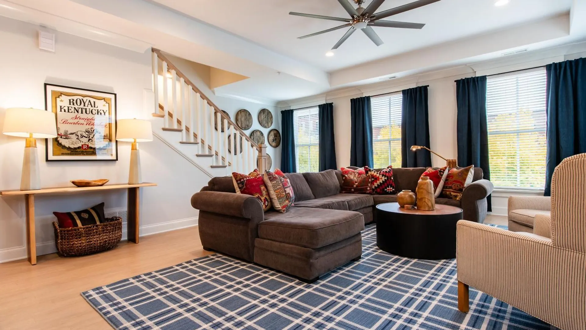 Watch Hill Manor Bourbon Commons Villa Louisville Feriehus